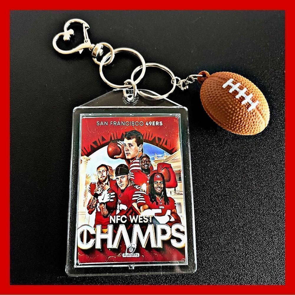 *30off3* 🏈 NWT. NWC West Champs. SF 49ers Football Keychain. Perfect gift.​‎